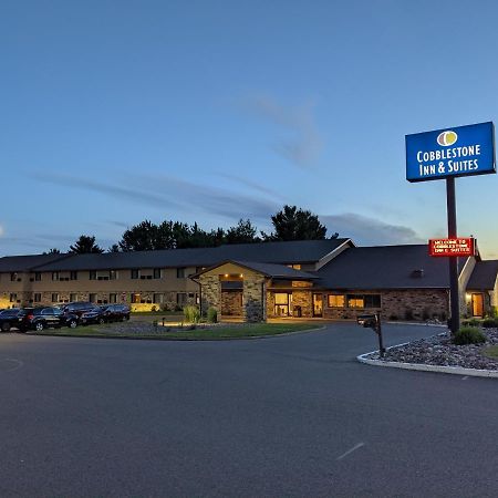 Cobblestone Inn & Suites - Merrill Екстериор снимка