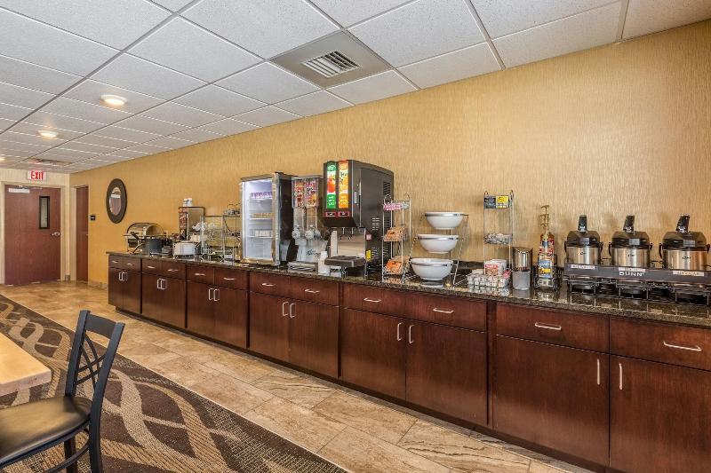 Cobblestone Inn & Suites - Merrill Екстериор снимка