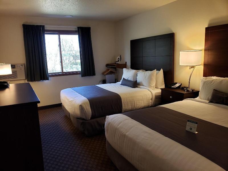 Cobblestone Inn & Suites - Merrill Екстериор снимка