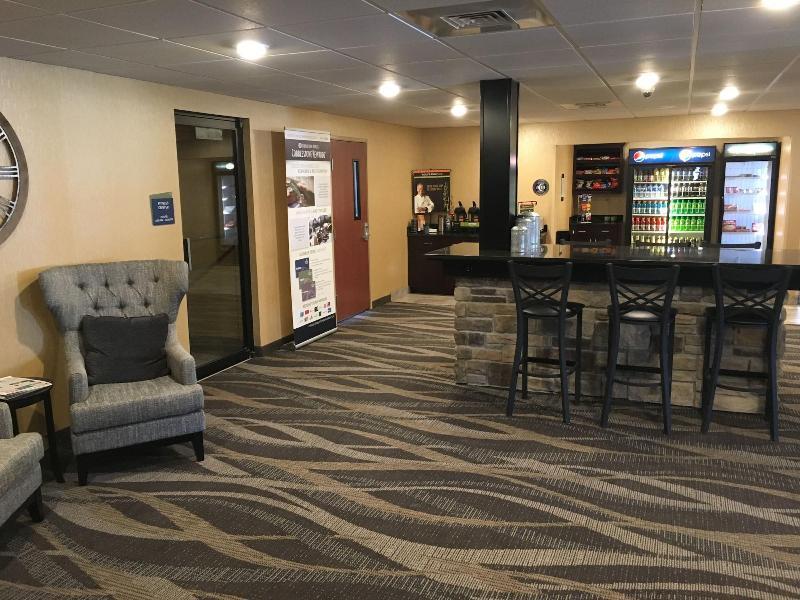 Cobblestone Inn & Suites - Merrill Екстериор снимка
