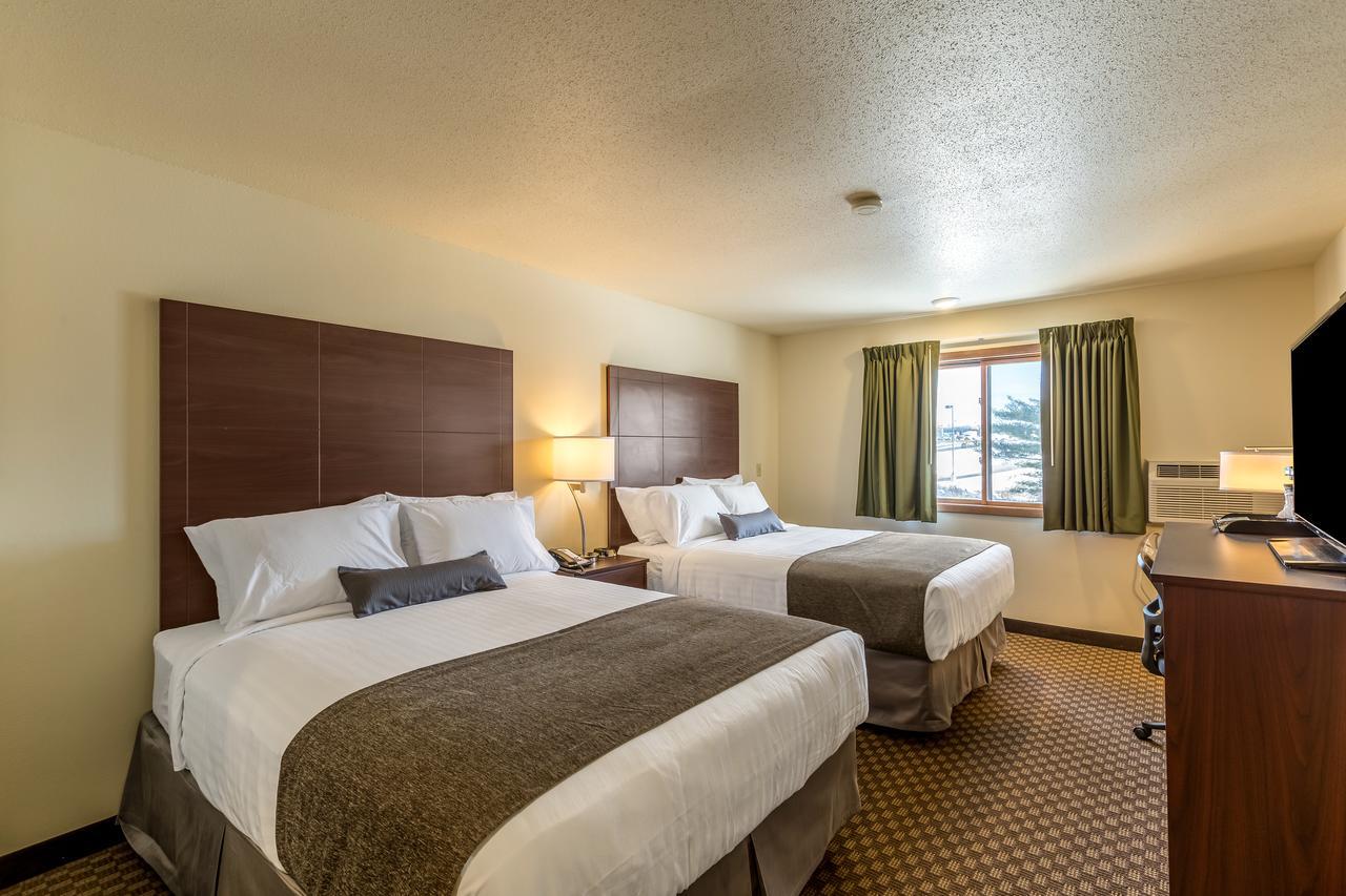 Cobblestone Inn & Suites - Merrill Екстериор снимка