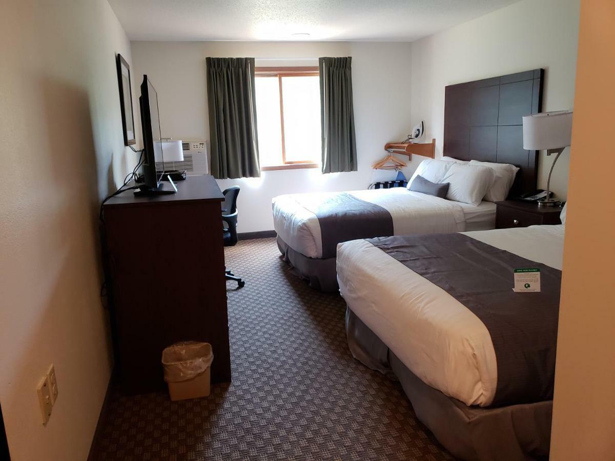 Cobblestone Inn & Suites - Merrill Екстериор снимка